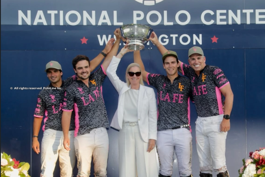 La Fe Eastern Hay remporte la Butler Handicap Cup à Palm Beach